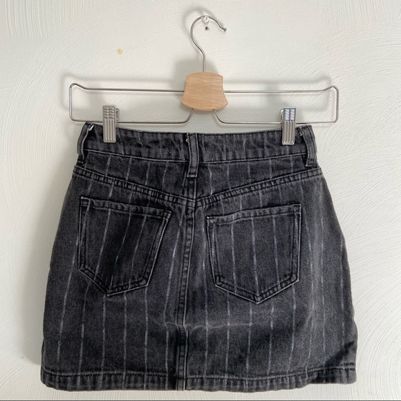 PacSun Dark Gray Denim Mini Skirt Size 24 - Picture 2 of 4